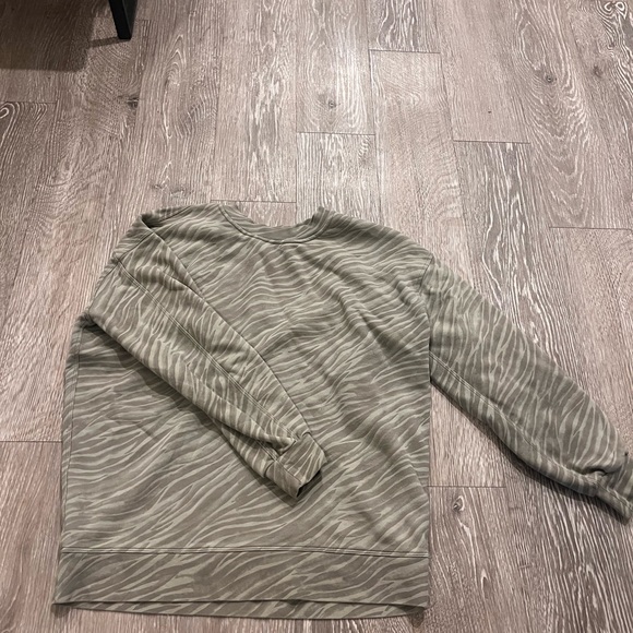 Lululemon sweatshirt - Picture 2 of 2